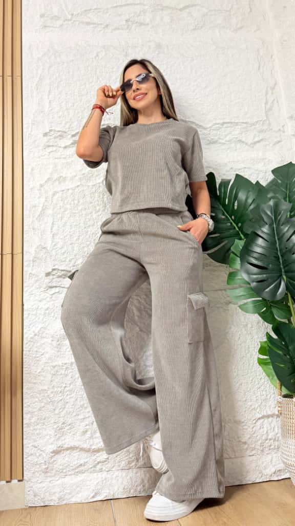 💖 CONJUNTO CORDUROY CON 50% OFF ¡ÚLTIMAS UNIDADES DISPONIBLES!